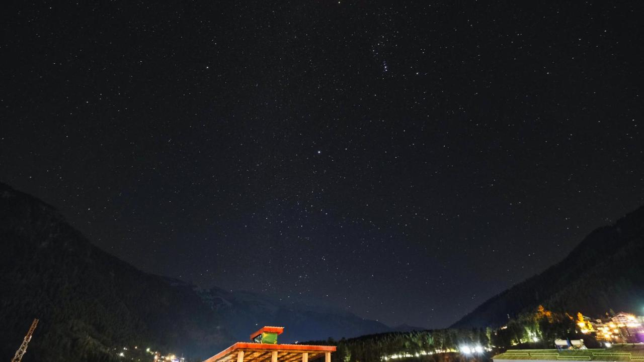 Voyageur Nest Hostel Manali  Exterior photo